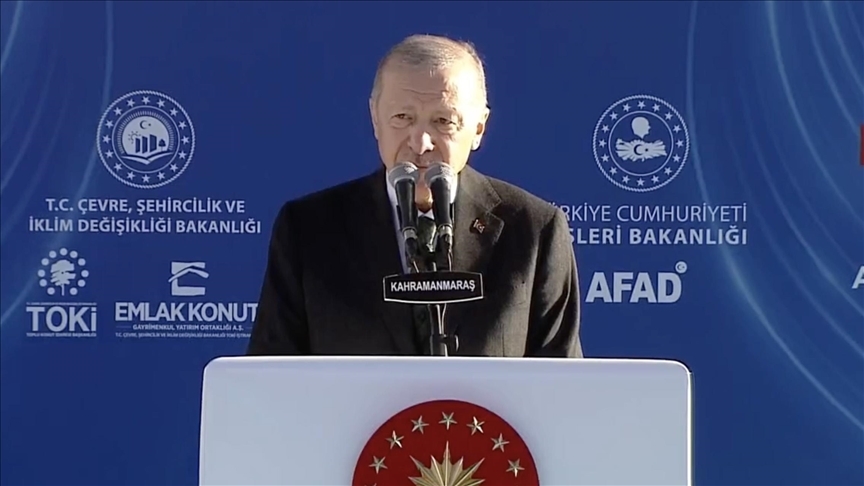 Cumhurbaşkanı Erdoğan, deprem konutlarını teslim etti 