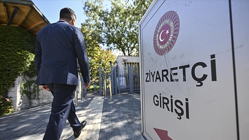Meclis'e ziyaretçi kabul edilmeyecek