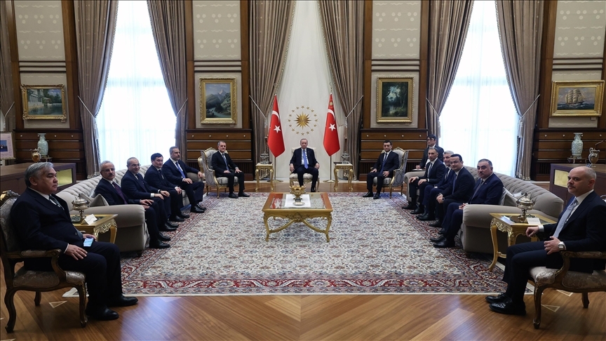 Erdoğan Özbekistan ve Azerbaycan bakanlarını kabul etti