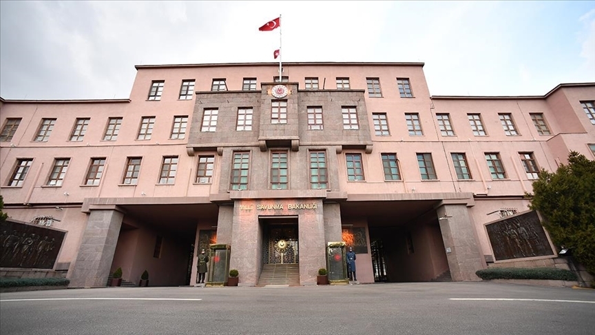 Teğmenlere "Silahlı kuvvetlerden ayırma cezası" verildi