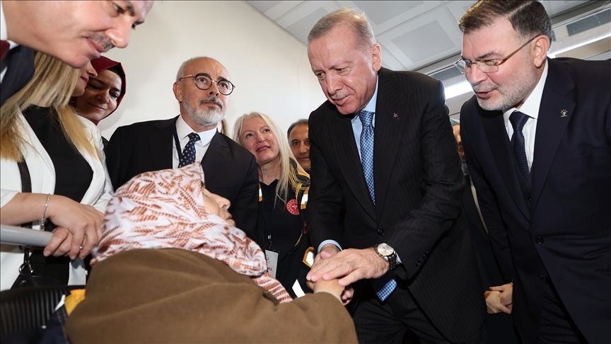 ERDOĞAN 102 YAŞINDAKİ GÜLSÜM SAKALI İLE GÖRÜŞTÜ