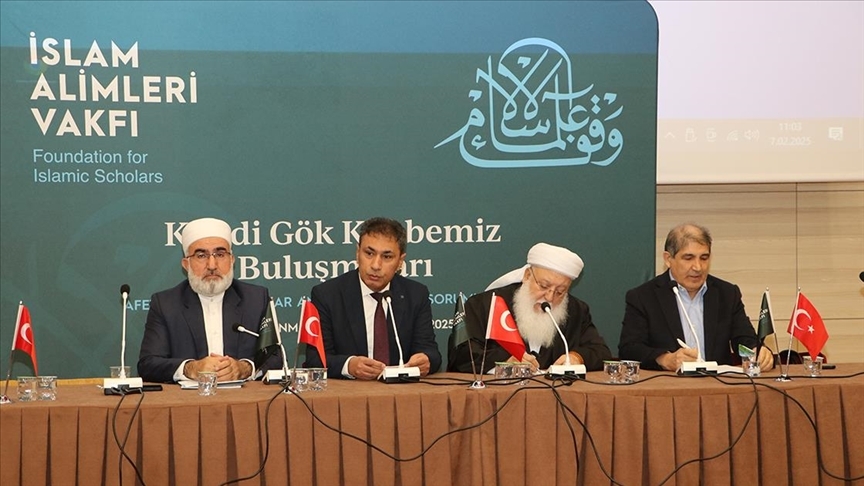 Alimlerin Sorumlulukları paneli başladı