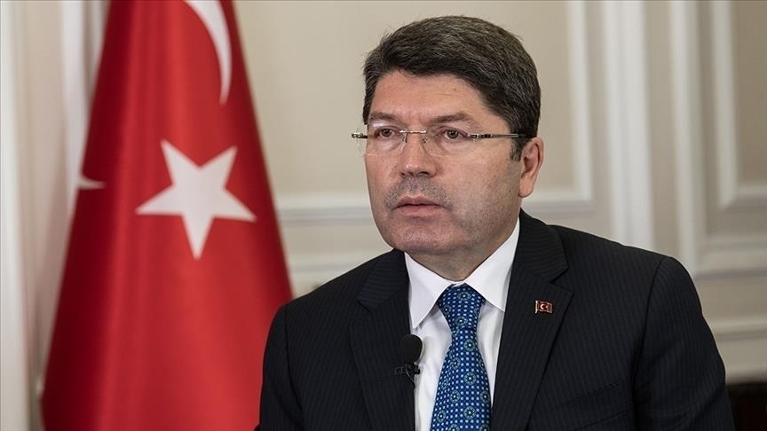  Hukukun üstünde göremezler