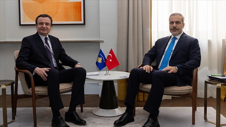 Münih'te temasları sürüyor