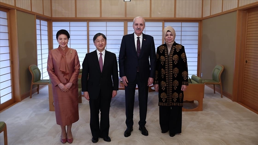 Japonya İmparatoru tarafından kabul edildi