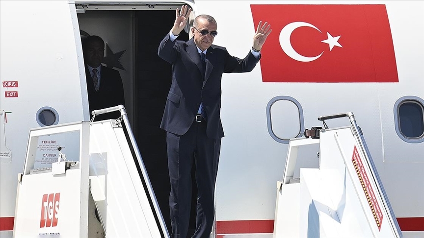 Cumhurbaşkanı Erdoğan, Mısır'a gitti