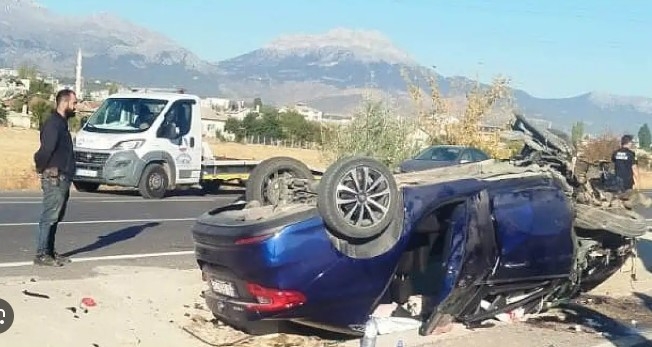 Konya'da otomobil devrildi, 3 kişi yaralandı
