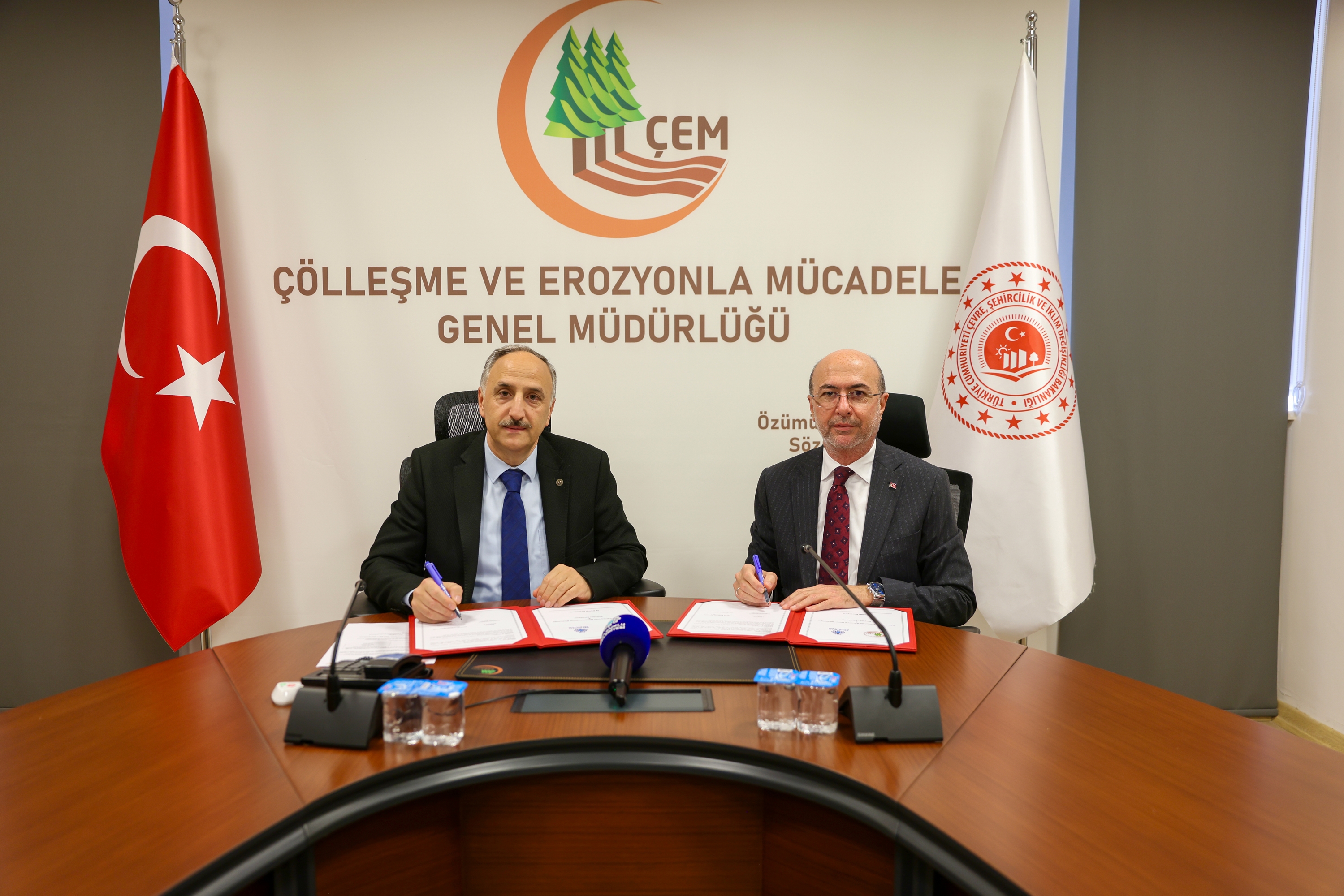 ÇEVRE ŞEHİRCİLİK VE İKLİM DEĞİŞİKLİĞİ BAKANLIĞI VE SELÇUKLU BELEDİYESİ KARBON YUTAK ALANI İÇİN İŞBİRLİĞİ PROTOKOLÜ İMZALADI