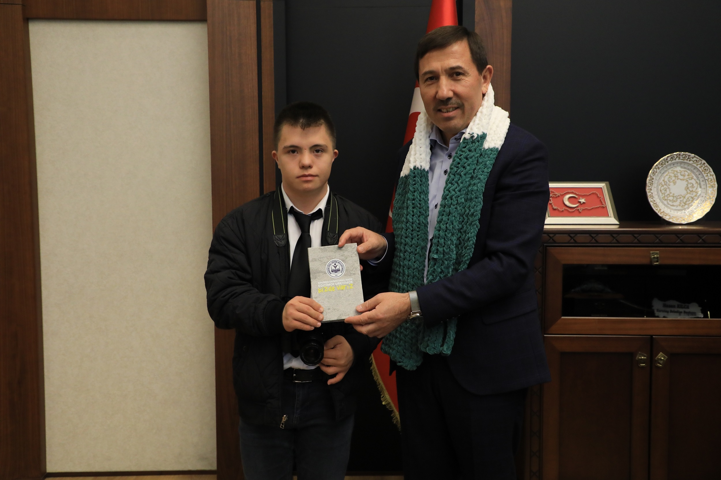 Özel Eğitim Öğrencilerinden Başkan Hasan Kılca’ya Anlamlı Ziyaret