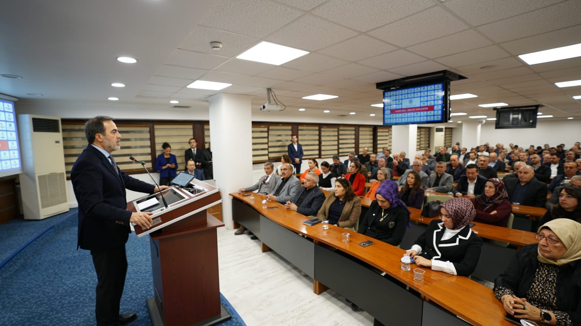 Enflasyon programı kararlılıkla uygulanmalı