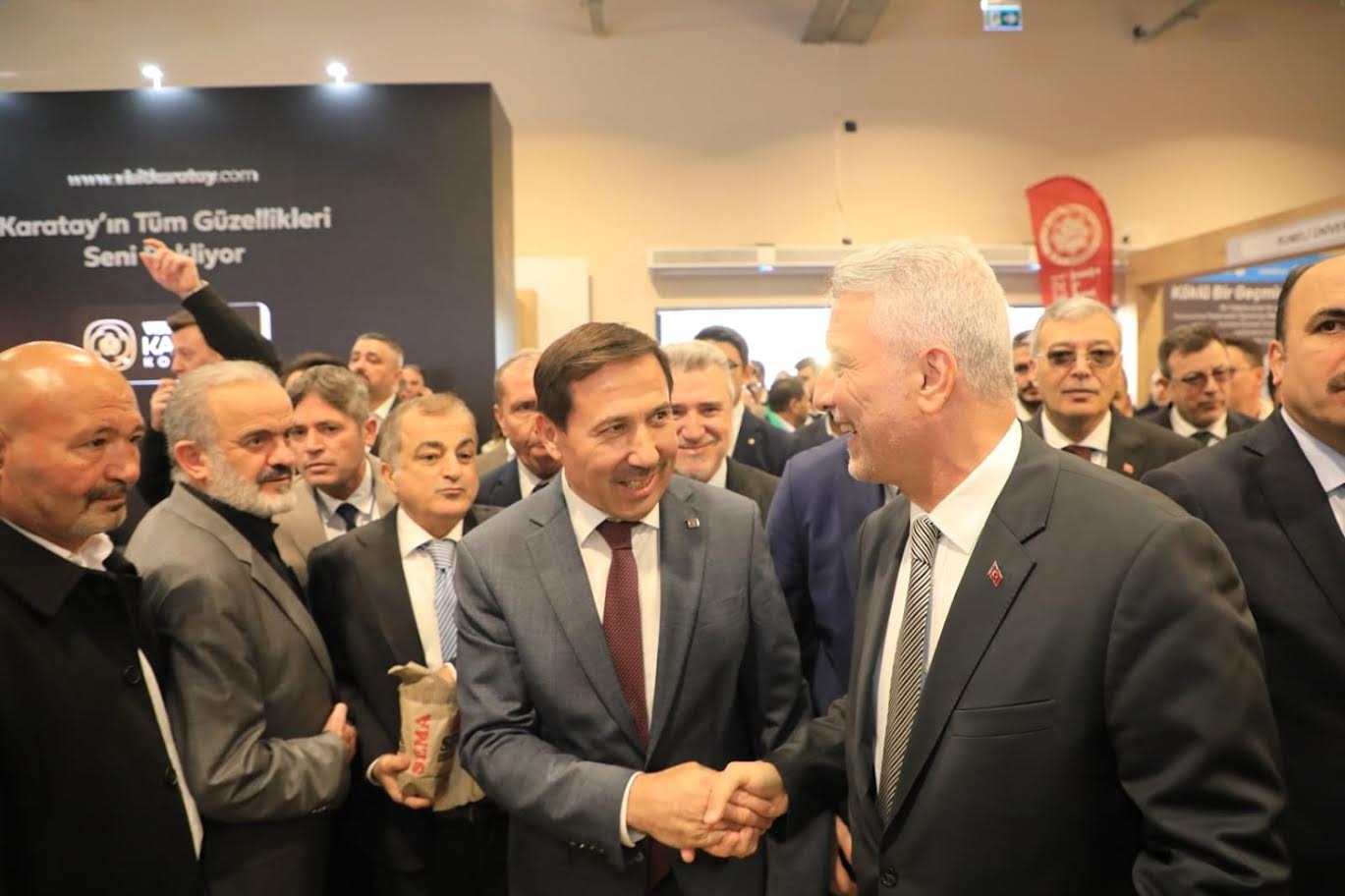 Karatay Belediyesi’nin İstanbul’daki “Konya İl Tanıtım Günleri” standına yoğun ilgi