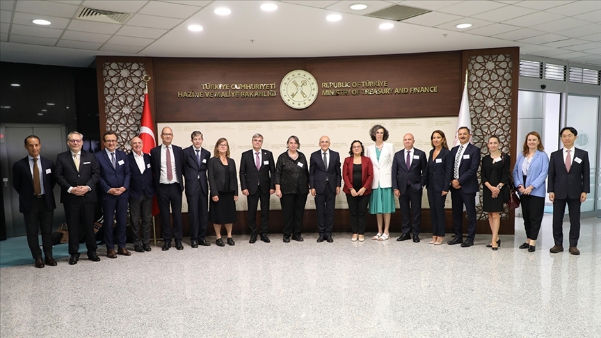 Bakan Şimşek EBRD yönetimiyle görüştü