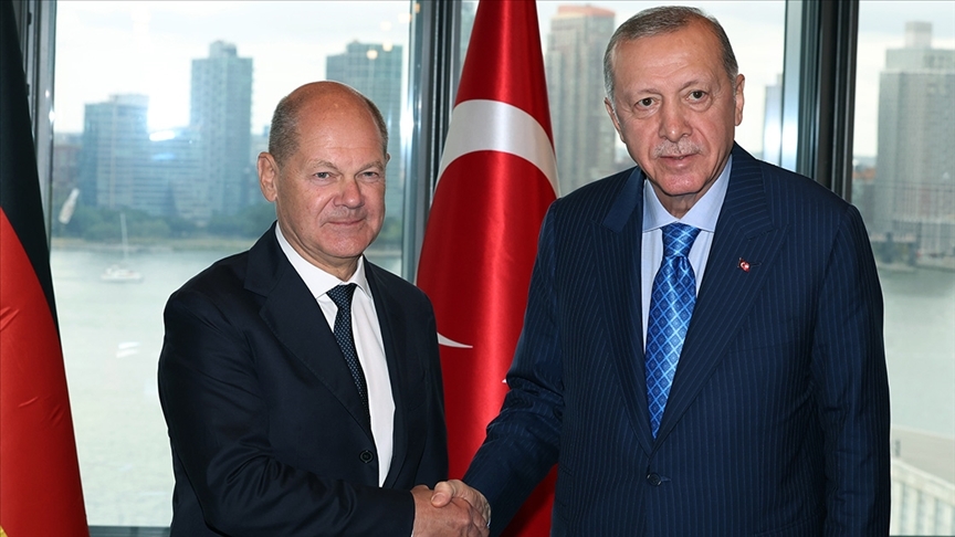 Erdoğan, Almanya Başbakanı Olaf Scholz'u kabul etti