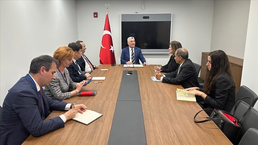 ABD'de iş dünyası temsilcileriyle bir araya geldi