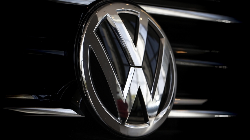  Volkswagen'in hisseleri düşüyor