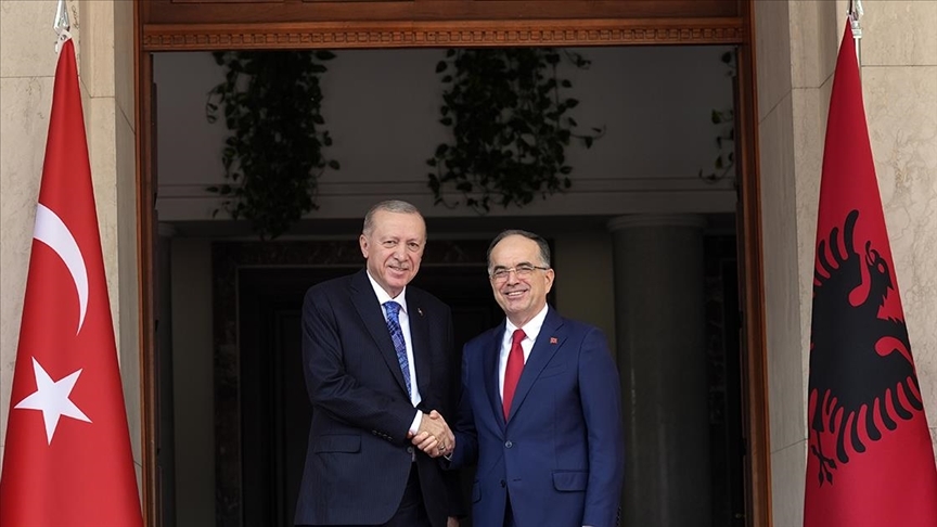 Erdoğan, Arnavutluk Cumhurbaşkanı Begay ile bir araya geldi