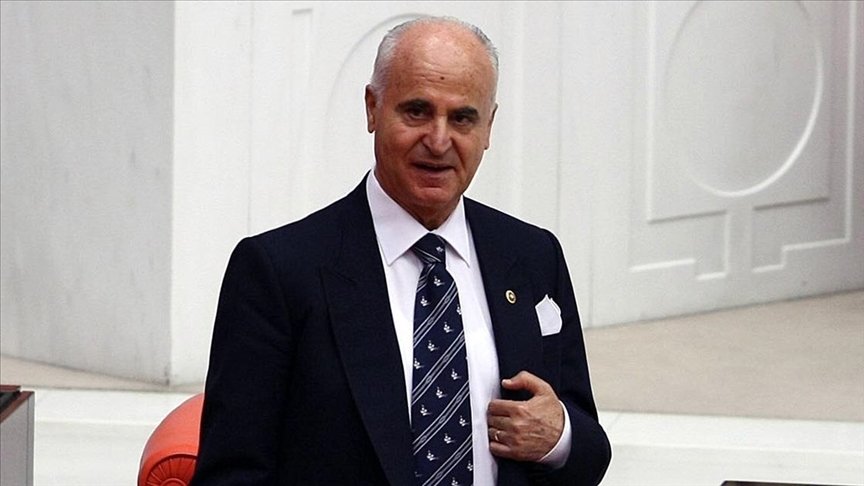Eski Bakan Sabahattin Çakmakoğlu vefat etti
