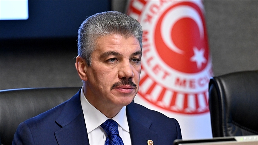 Görev süresinin uzatılmasını değerlendirdi