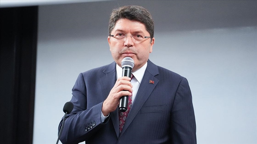 Adalet Bakanı Tunç'tan Başkan Özer açıklaması 