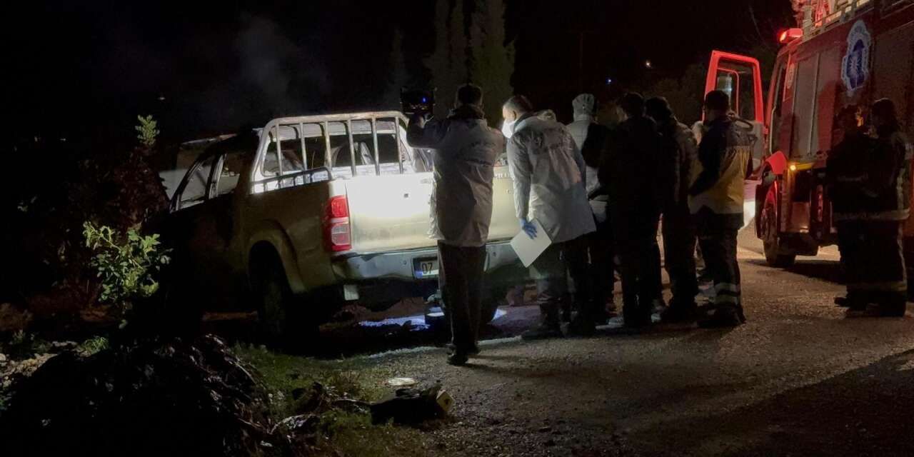 ARAÇTA YANMIŞ ERKEK CESEDİ