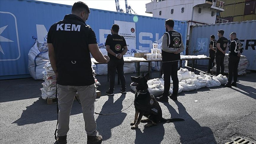 GÜMRÜKLERDE ZEHİR TACİRLERİNE GEÇİT YOK