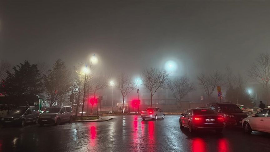 İSTANBUL’UN BAZI İLÇELERİNDE SİS ETKİLİ