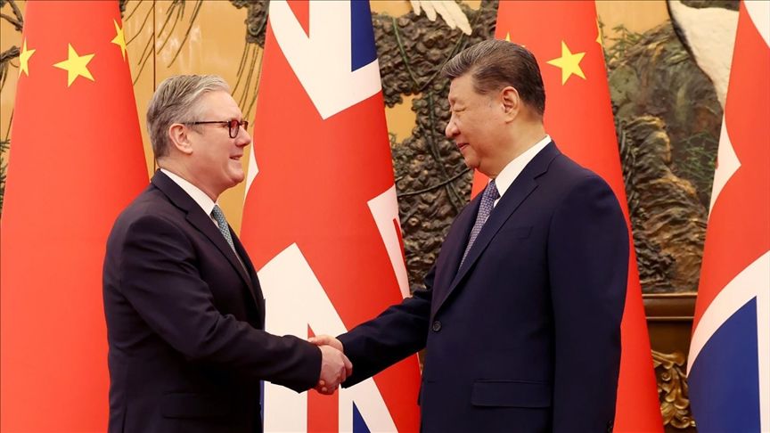 STARMER’DAN MAÇ TOPU