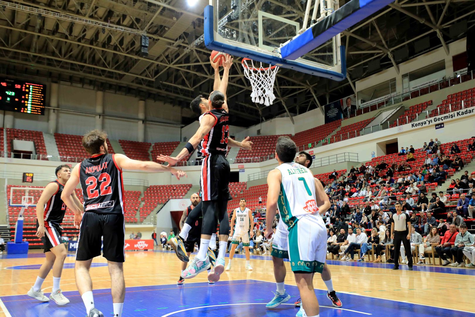 KARATAY PLAY-OFF’TA