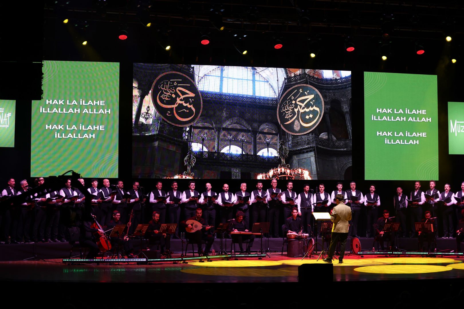 AKADEMİ MÜZİK TOPLULUĞUNDAN İLAHİ KONSERİ