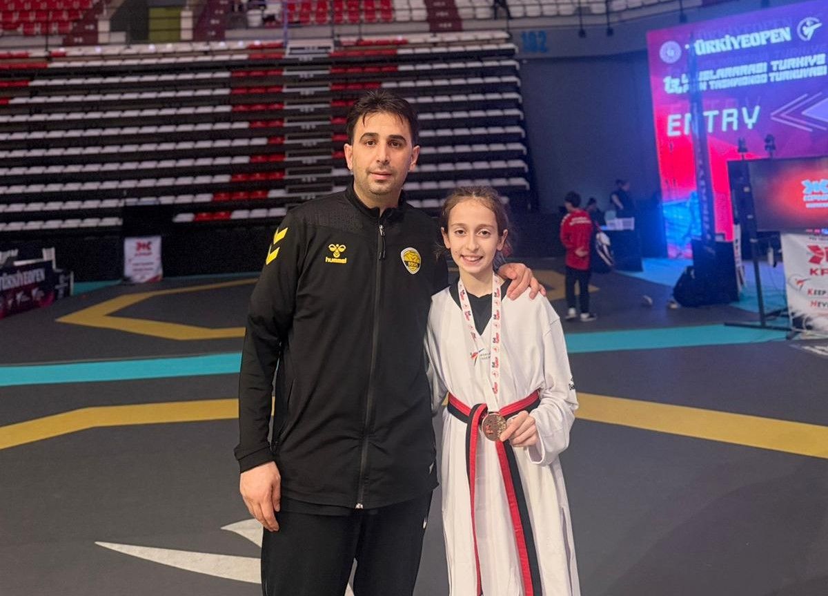 DÖNMEZ ANTALYA’DAN BRONZ MADALYA İLE DÖNDÜ