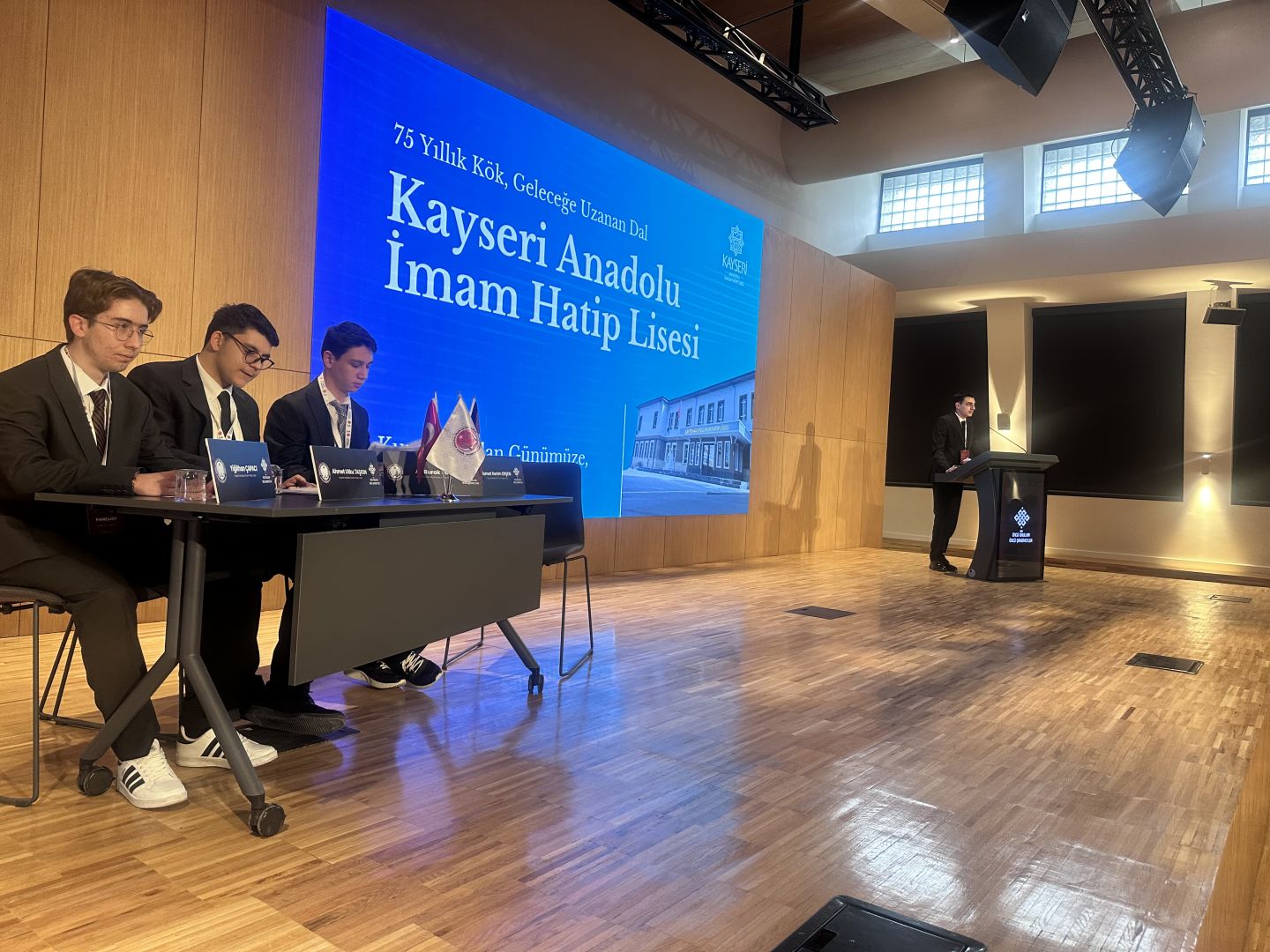  "ÖNCÜ OKULLAR ÖNCÜ ŞAHSİYETLER" PROGRAMI BAŞLADI