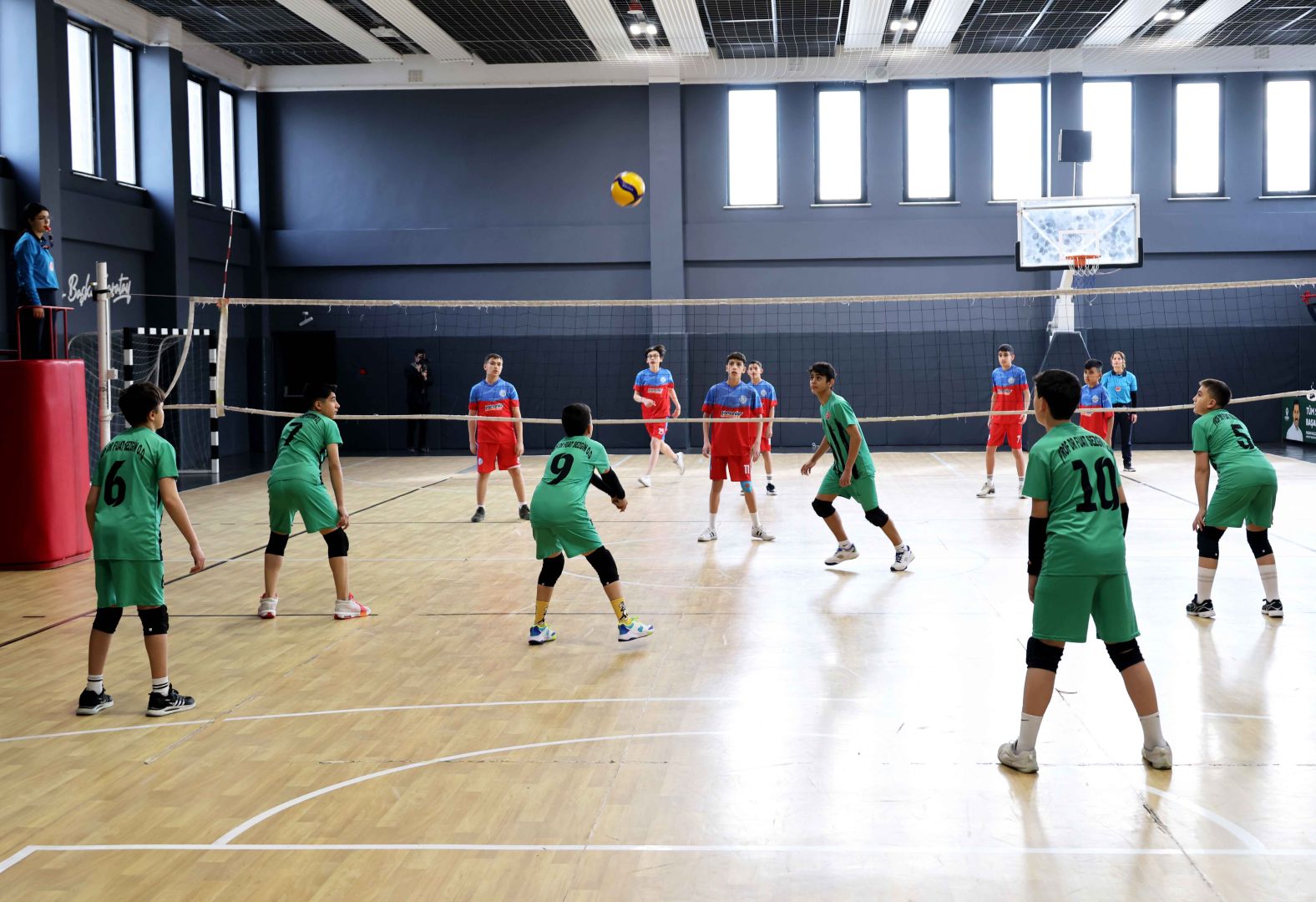 ORTAOKULLAR ARASI VOLEYBOL HEYECANI BAŞLADI