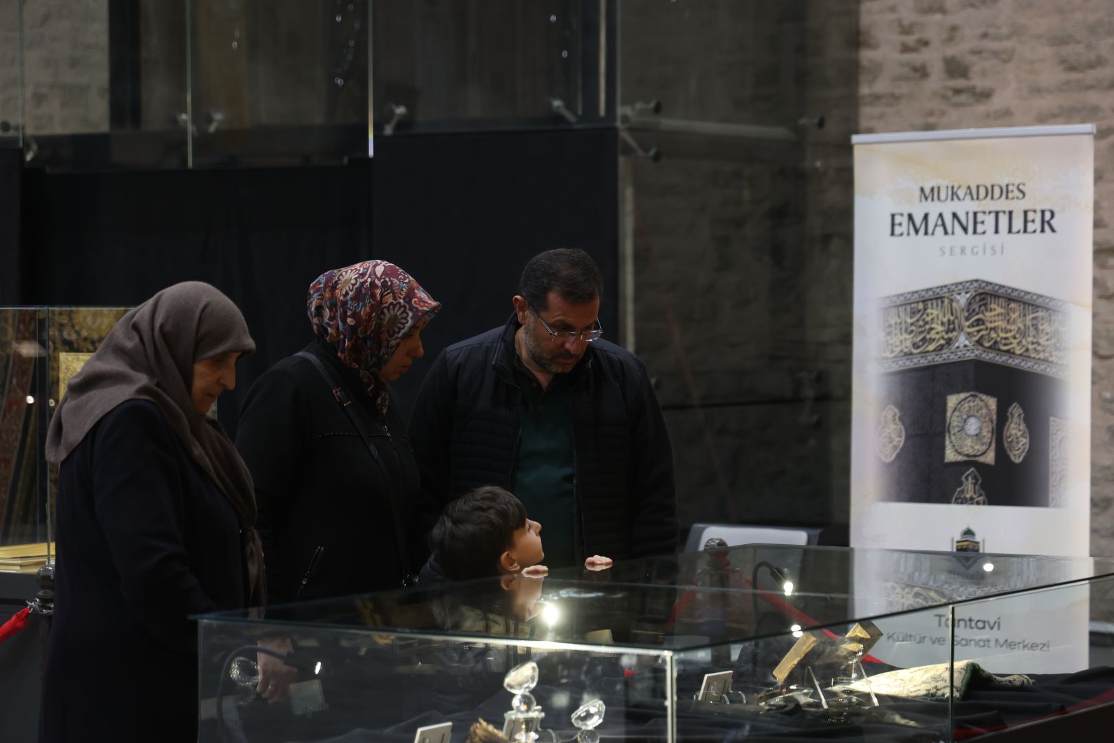 SAKLI ŞERİF, MUKADDES EMANETLER SERGİSİNDE