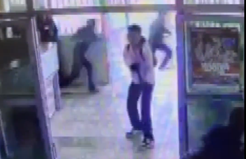 ŞANLIURFA'DA LİSEYE SİLAHLI SALDIRAN SALDIRGAN İNTİHAR ETTİ