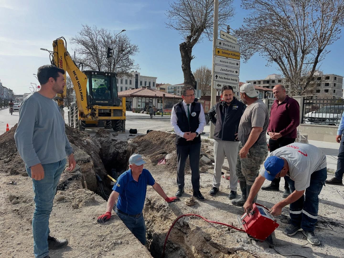 İLÇEDE ALTYAPI ÇALIŞMALARI HIZLA SÜRÜYOR