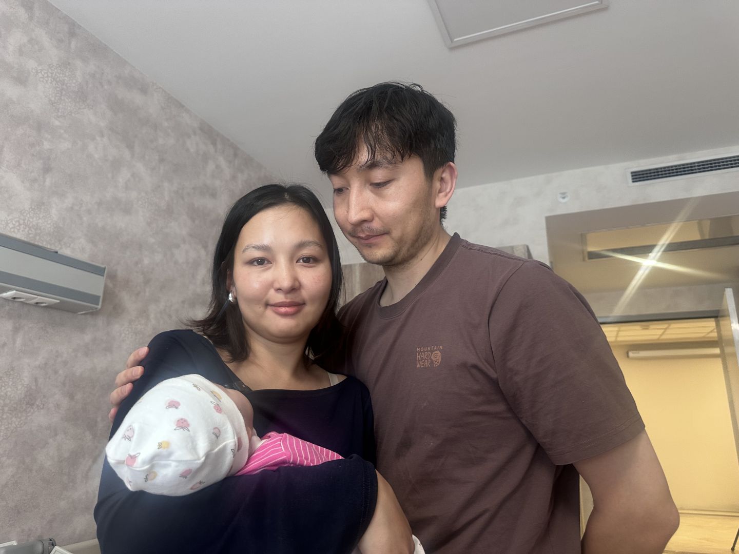 MOĞOLİSTANLI ELİF BEBEK KONYA’DA HAYATA TUTUNDU