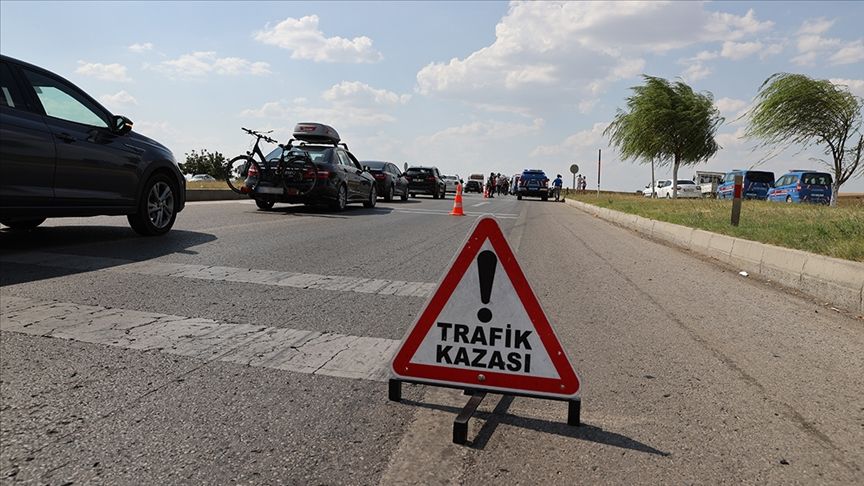 ANKARA- İSTANBUL KARA YOLUNDA KAZA