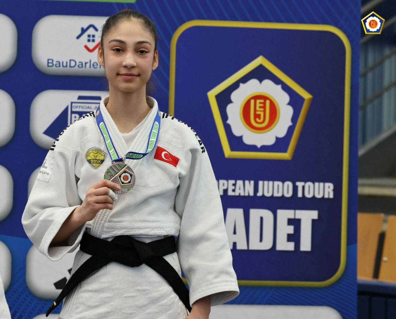 HAVVA SENA TOKMAK’TAN AVRUPA’DA BRONZ MADALYA