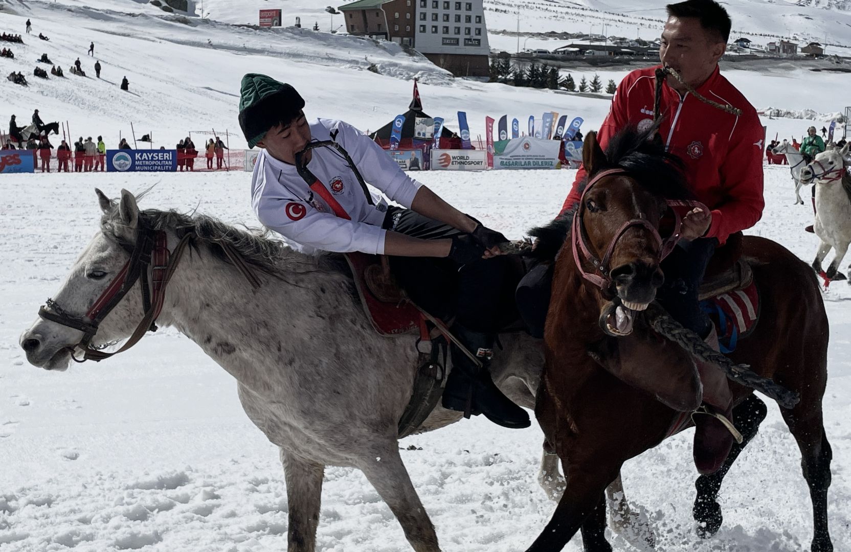 KONYALI GENÇLER KÖKBÖRÜ OYUNUNA KATILDI