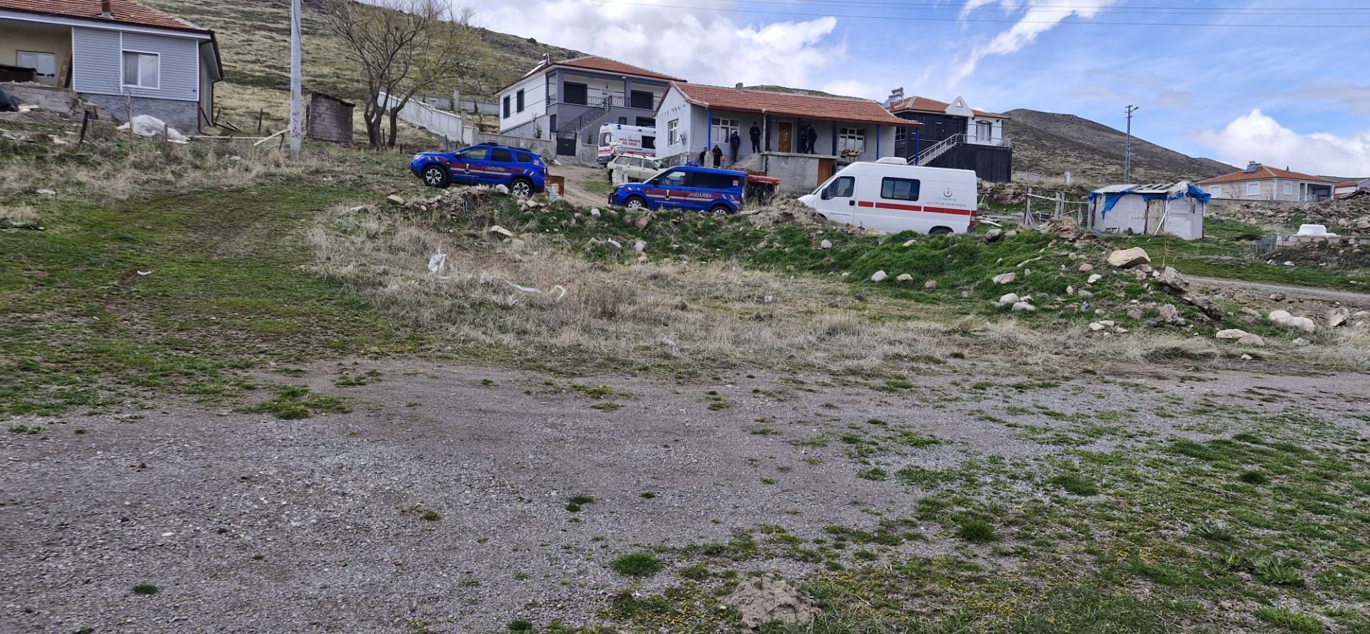 KULU'DA YAŞLI ADAM EVİNDE ÖLÜ BULUNDU