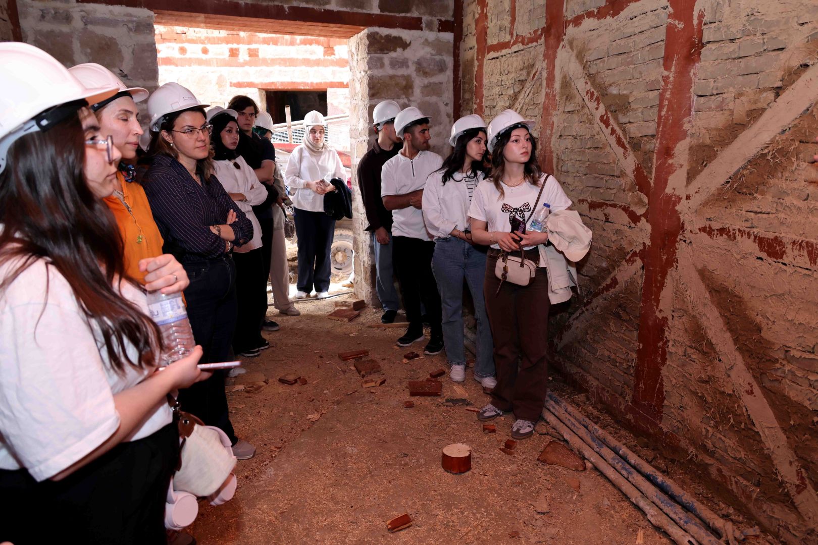 MİMARLIK ÖĞRENCİLERİ KARATAY ARASTASI’NI İNCELEDİ