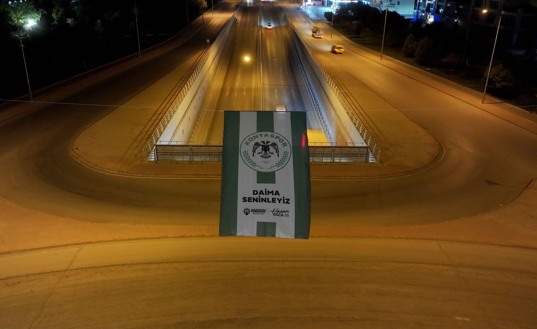 KARATAY'DA KONYASPOR BAYRAĞI DALGALANIYOR