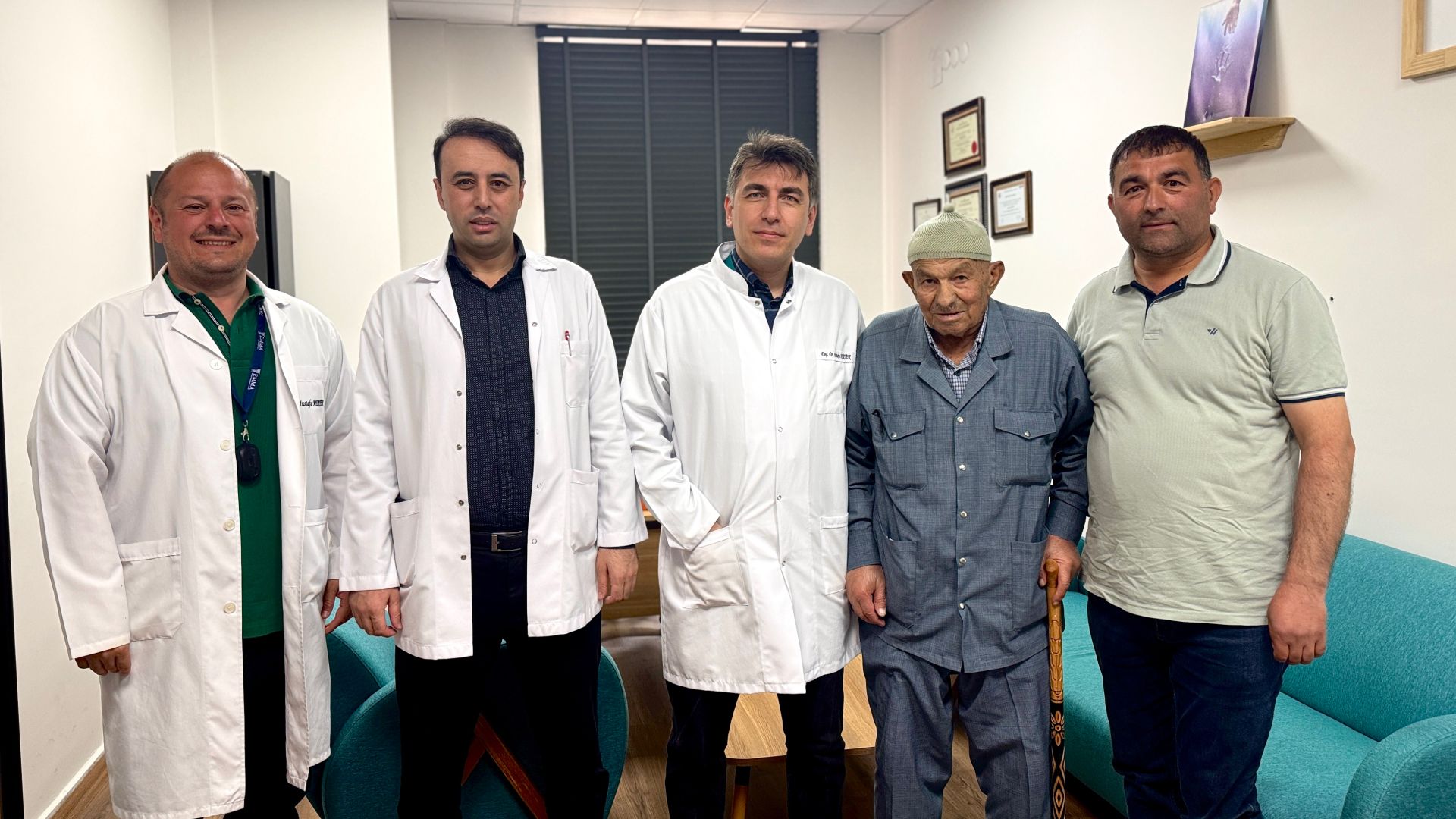 84 YAŞINDA KÖK HÜCRE NAKLİYLE TARİHE GEÇTİ