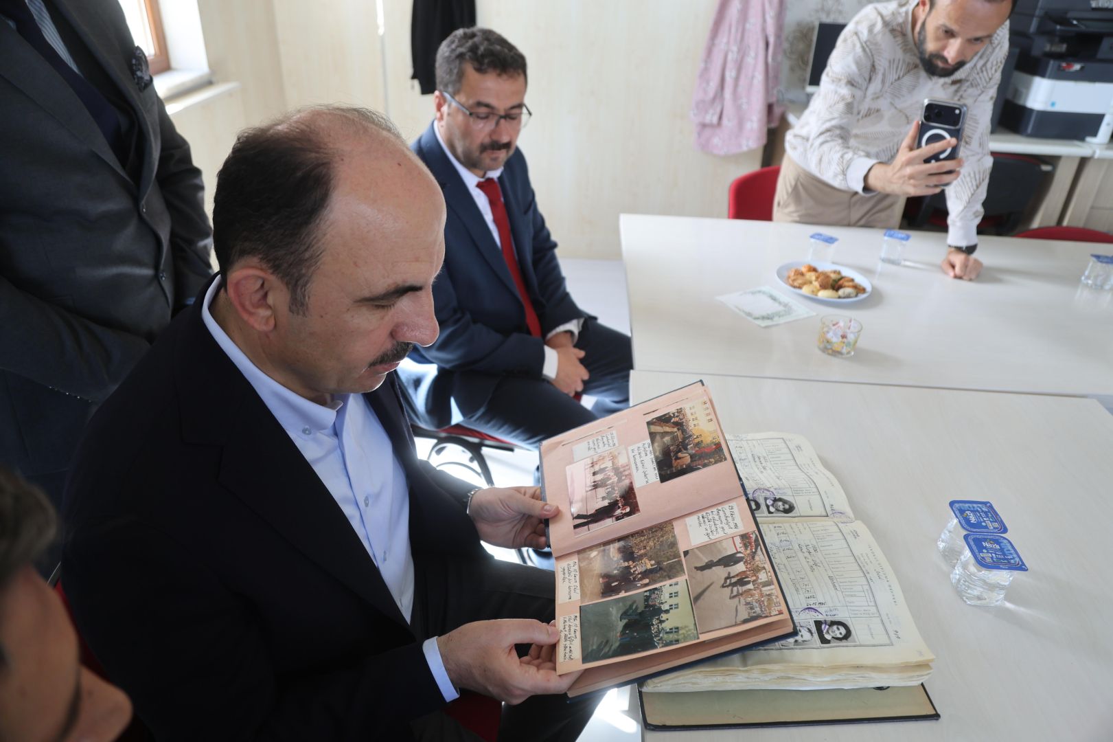 BAŞKAN ALTAY’DAN ESKİ OKULUNA ZİYARET
