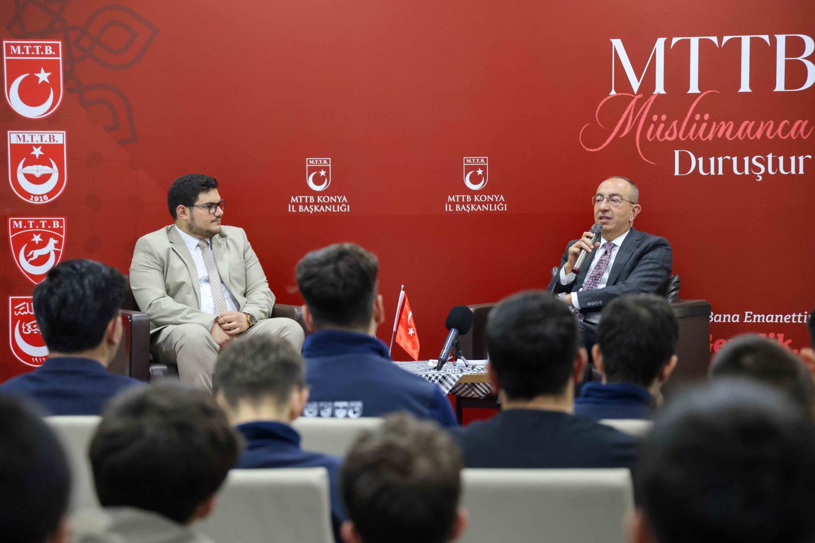 BAŞKAN KAVUŞ: “İNANÇLA BİRLEŞEN GENÇLİK TARİH YAZAR”
