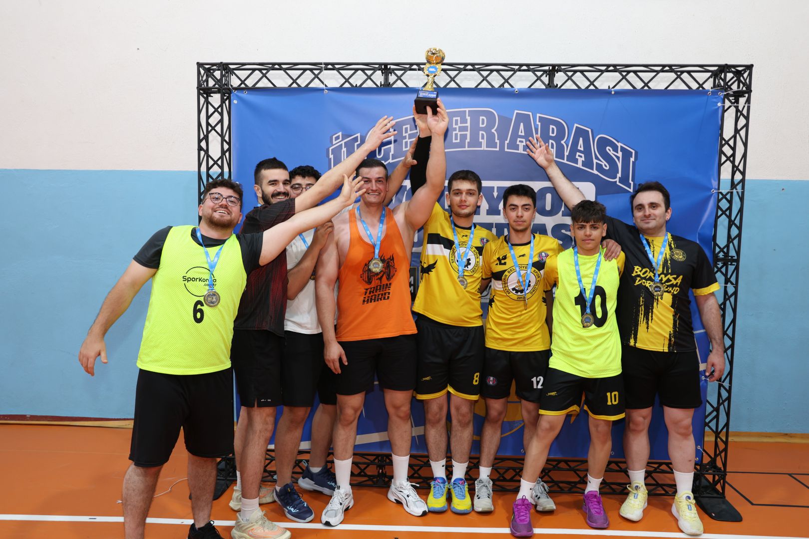 KONYA’DA 4. İLÇELER ARASI VOLEYBOL HEYECANI