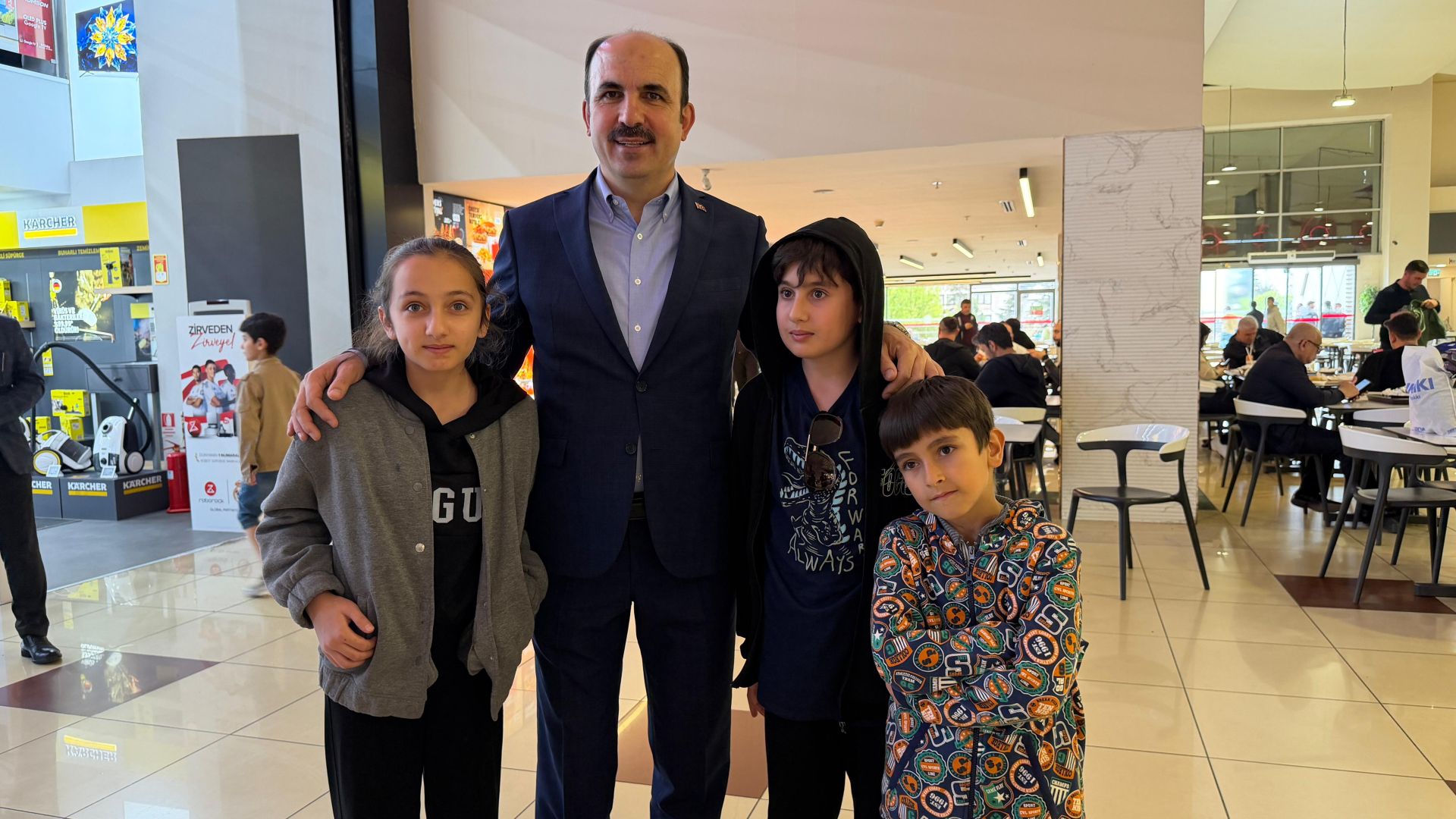 KONYA’DA BAŞKAN ALTAY’DAN BAYRAM ÖNCESİ ESNAF ZİYARETİ