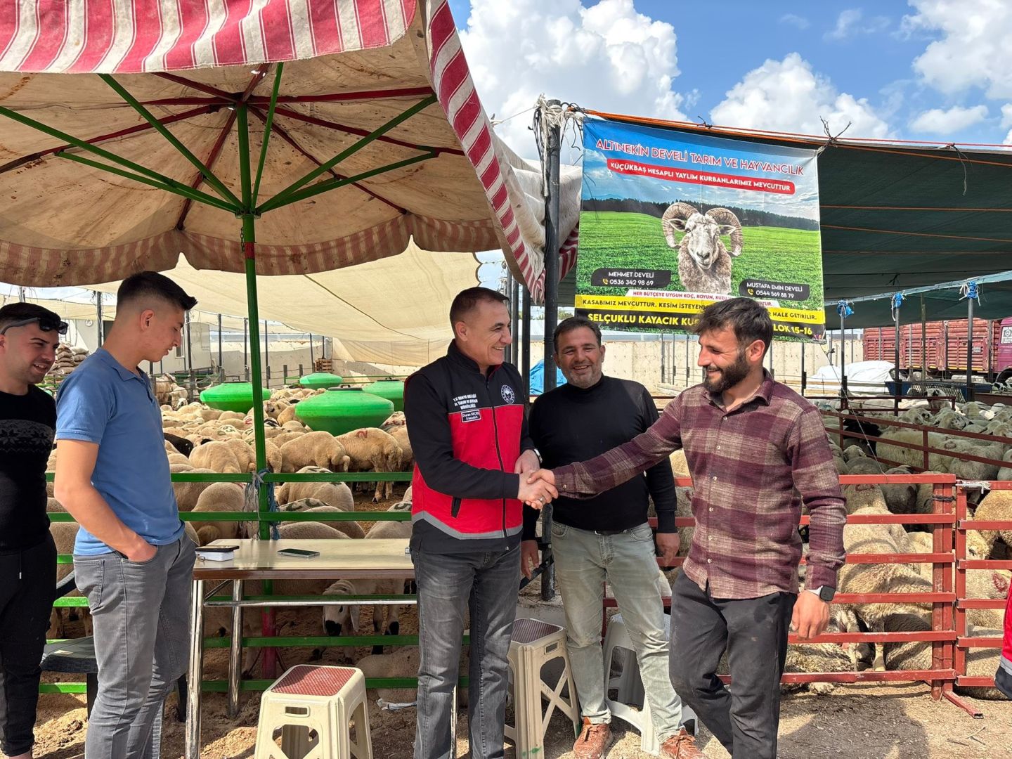 KONYA’DA KURBAN PAZARI DENETİMLERİ DEVAM EDİYOR
