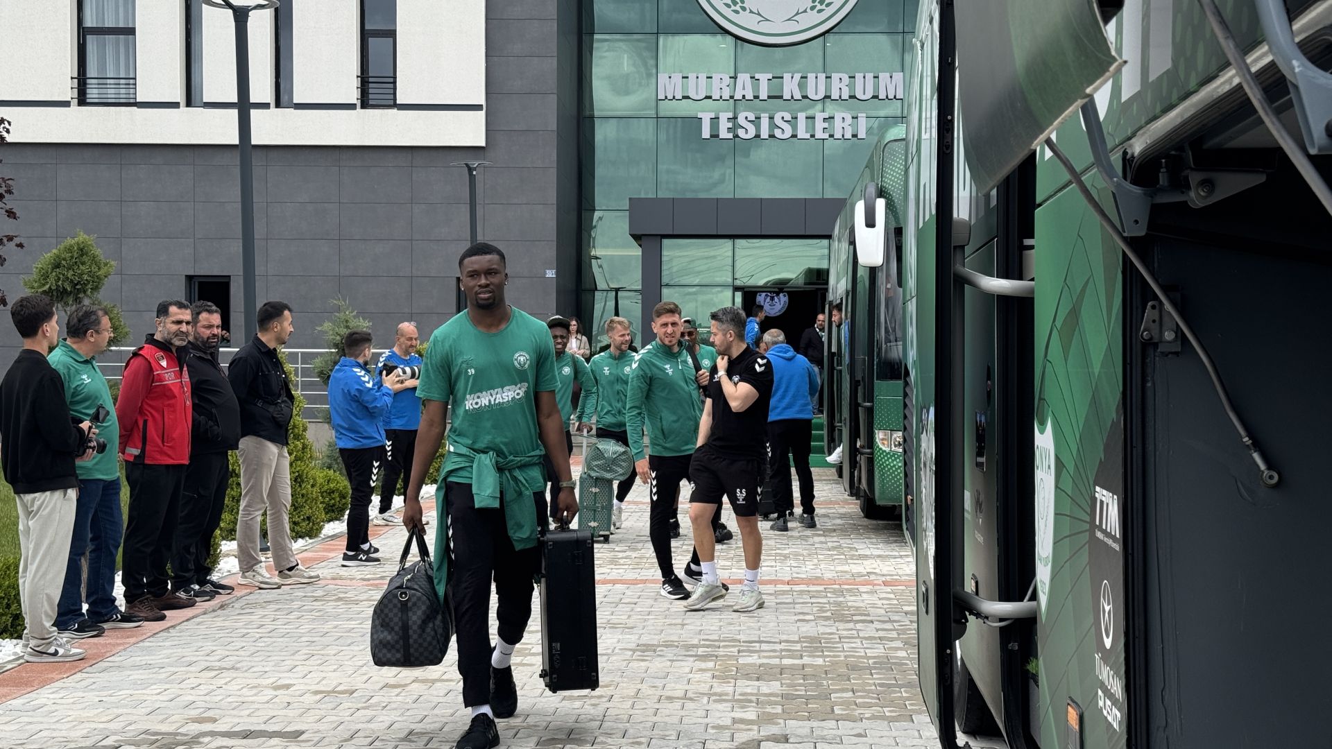 KONYASPOR ZAFER İÇİN ANTALYA'YA UĞURLANDI