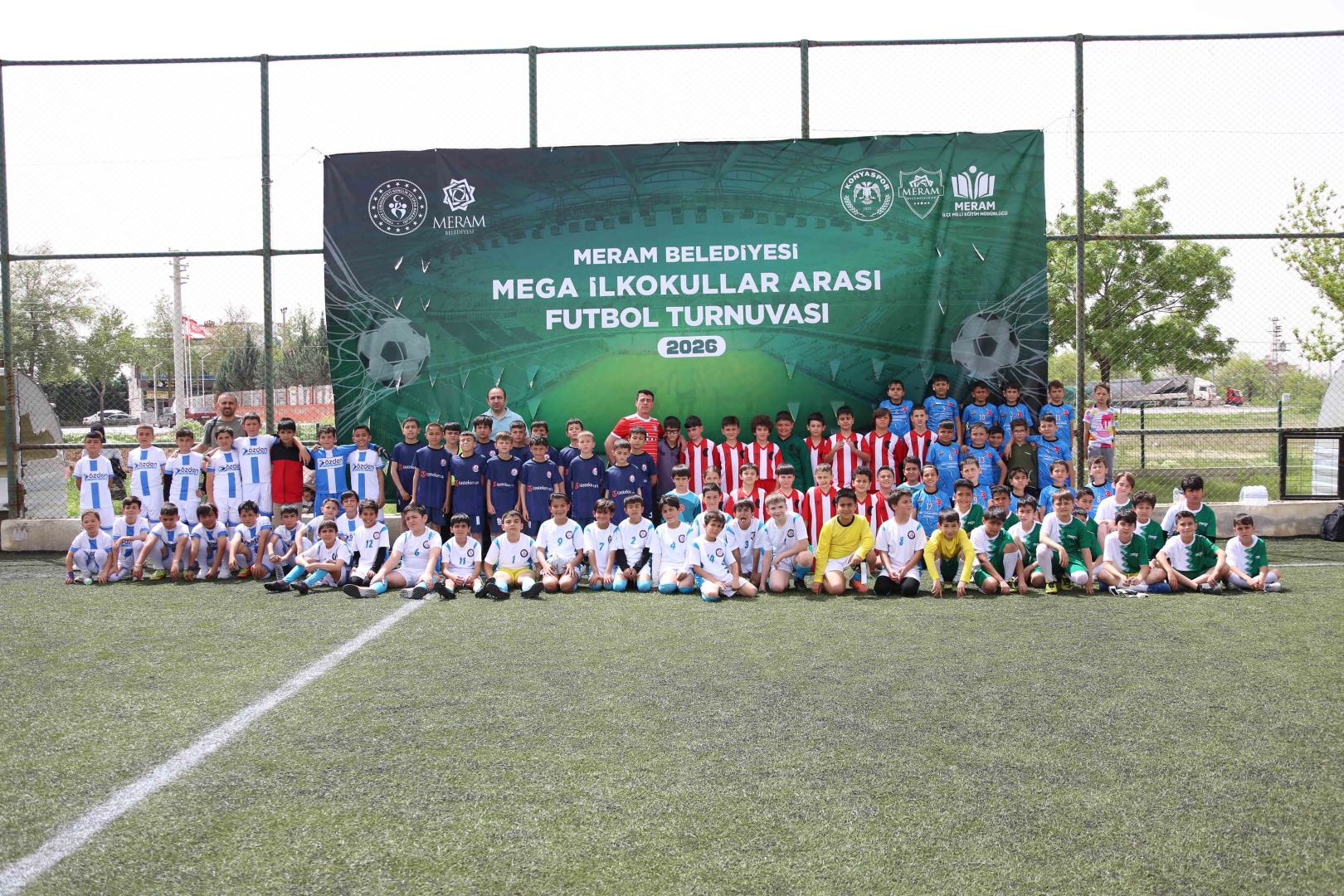 MİNİK KRAMPONLAR SAHADA, MERAM’DA FUTBOL HEYECANI BAŞLADI